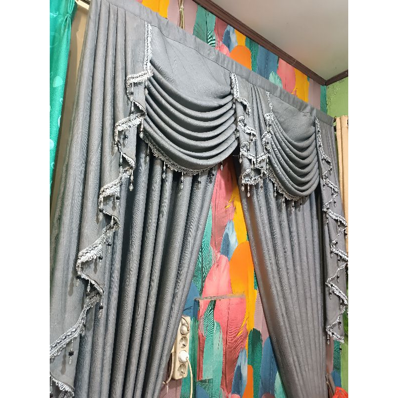 Gorden model Poni Gelombang L.150 x T. 240 warna Abu