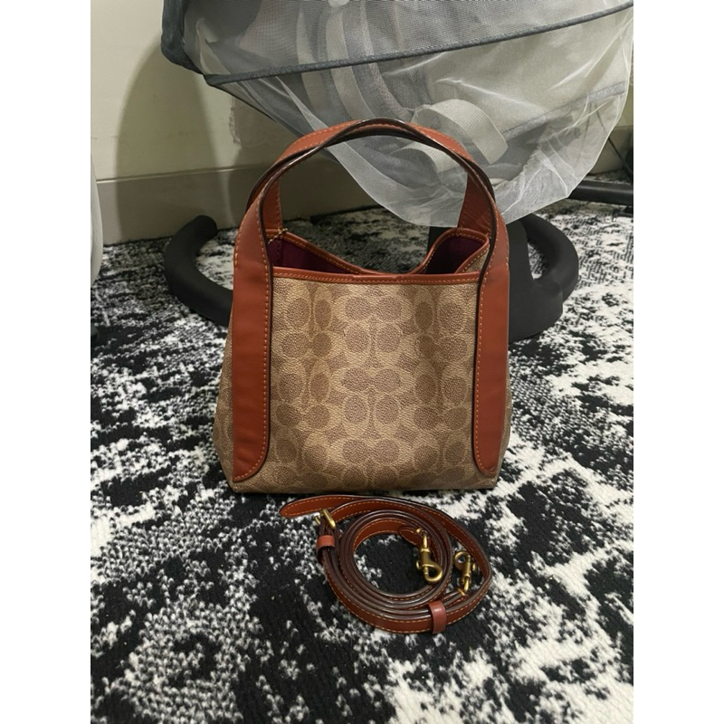 Preloved Coach Hadley 21