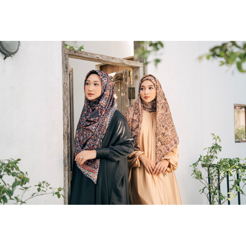 HIJAB MOTIF THE SIGNATURE SERIES BY PELANGI ASMARA