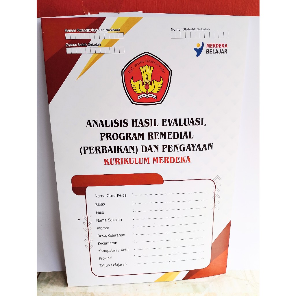 

BUKU ANALISIS HASIL EVALUASI - PROGRAM REMEDIAL - (PERBAIKAN) DAN PENGAYAAN KURIKULUM MERDEKA
