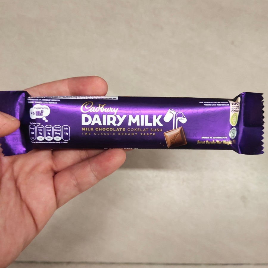 

PROMO Coklat Cokelat Chocolate Cadbury Dairy Milk Susu Bar 30 Gram gr Murah Termurah Usaha Kuliner Kekinian Viral Dessert Box Pastry Makanan Ringan Makan Snack Hampers Valentine Idul Fitri Lebaran Imlek Natal Wisuda