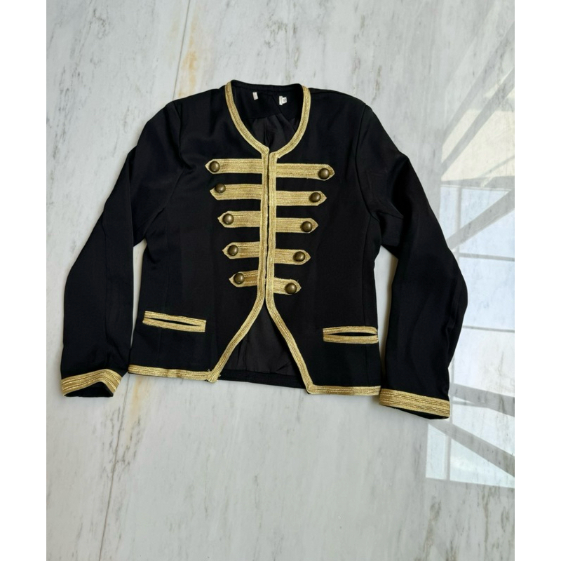 preloved tag GC military outer blazer Queen used once only