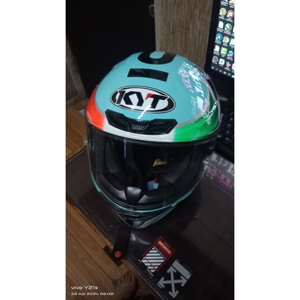 [Second] KYT TT COURSE Dennis Foggia size M Helm KYT TT COURSE Dennis Foggia Size M (Slot IC READY)