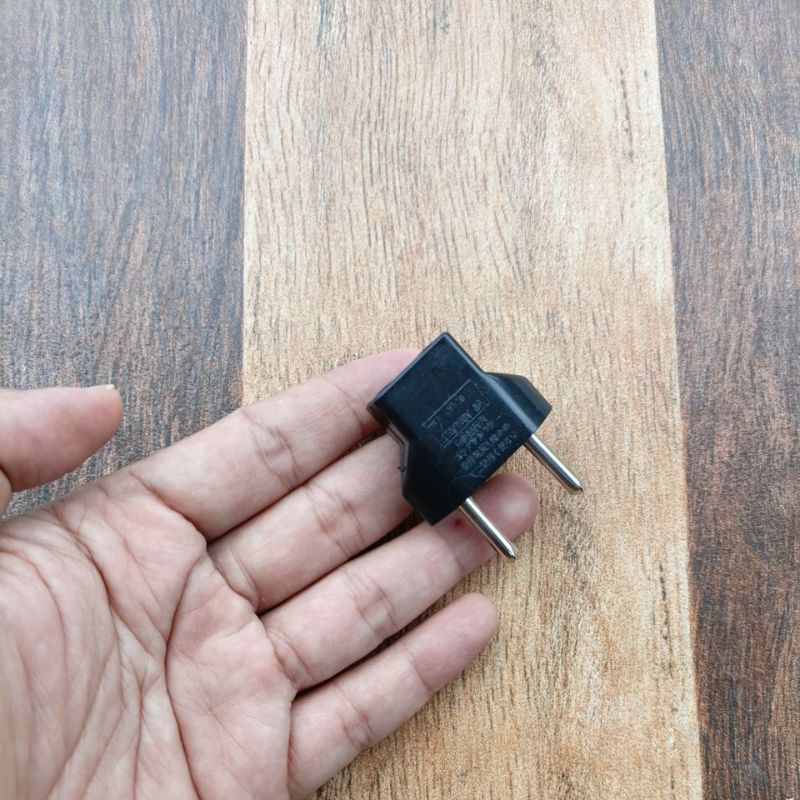 steker gepeng 2 lubang konektor colokan listrik