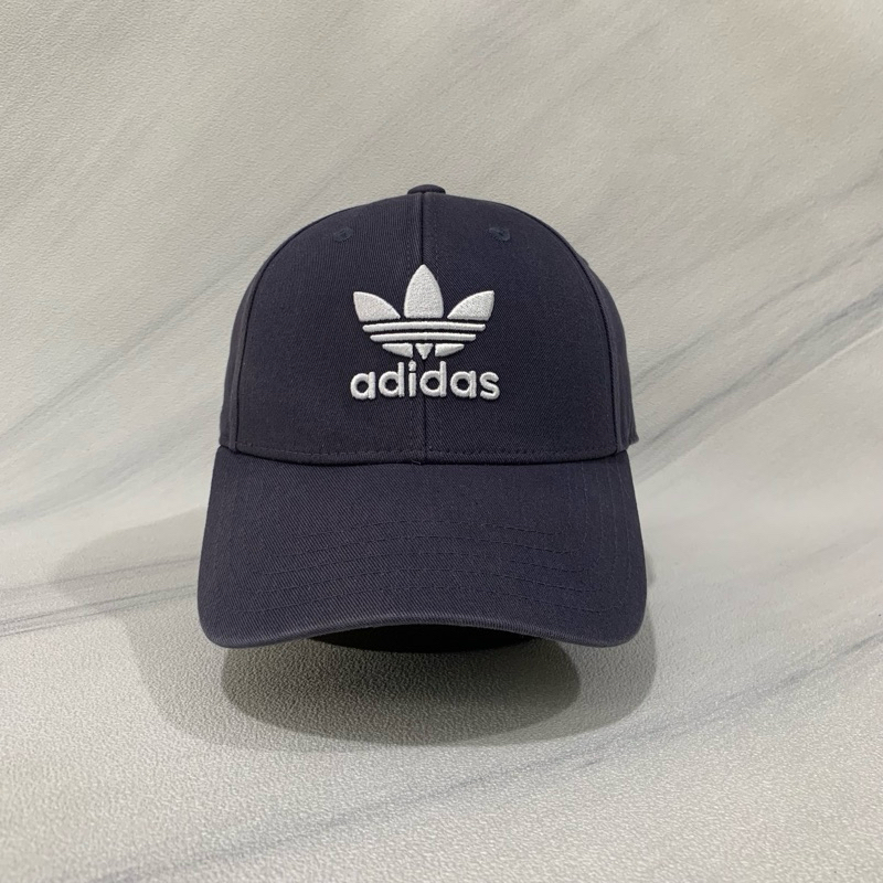 Topi Adidas trefoil