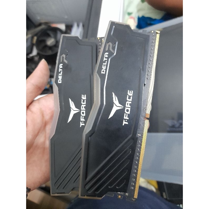 RAM T-Force 3000mhz ddr4 4gb 2keping rgb