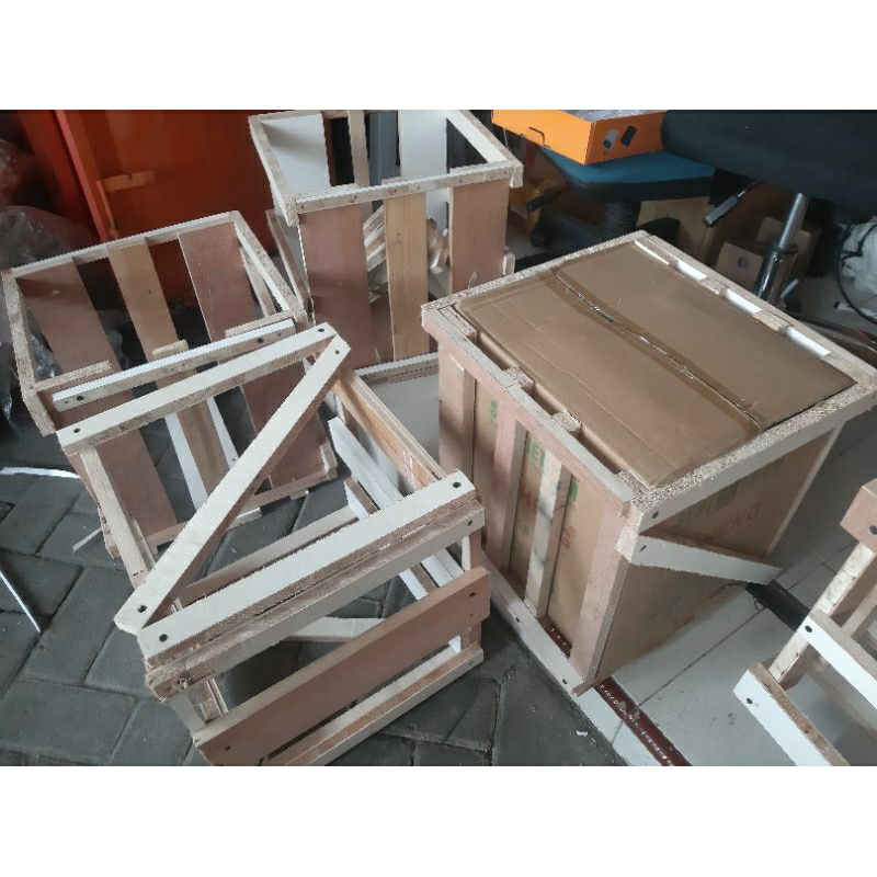 

Packing Kayu Agar Paket Lebih Aman Extra Packing Kayu Kuat Medium