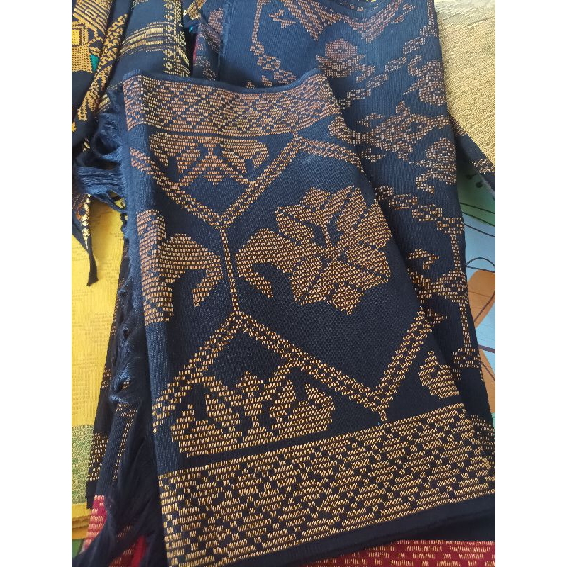 Kre Alang / Kain Khas Sumbawa Songket