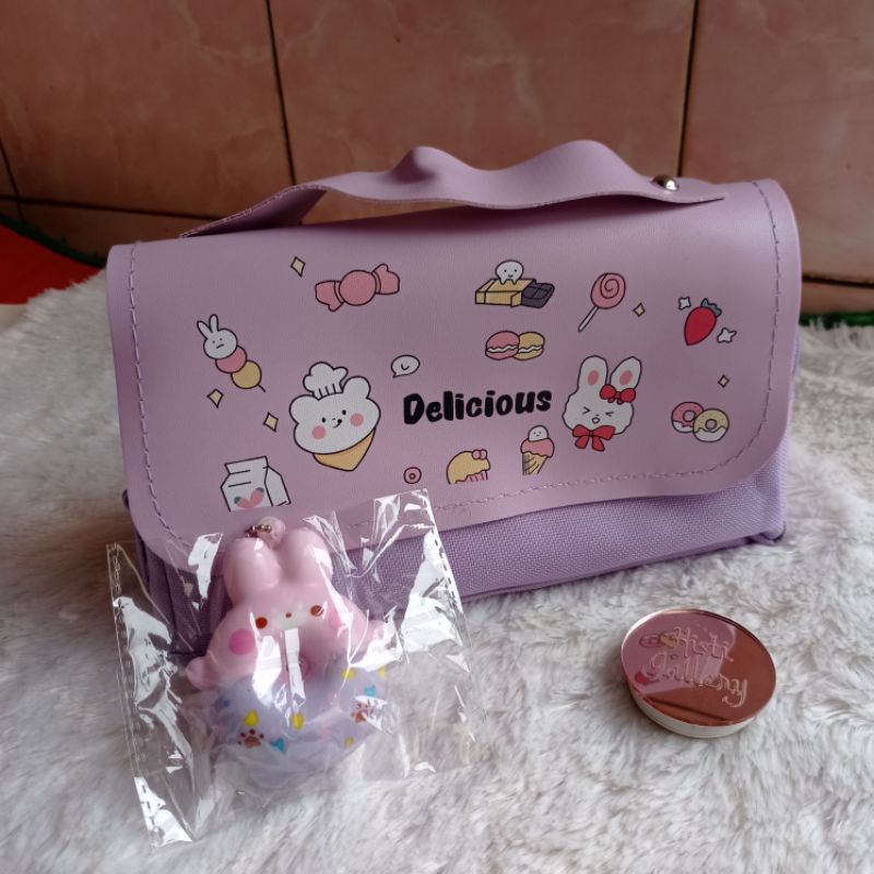 

Tempat Pensil Kain resleting free gantungan Squishy