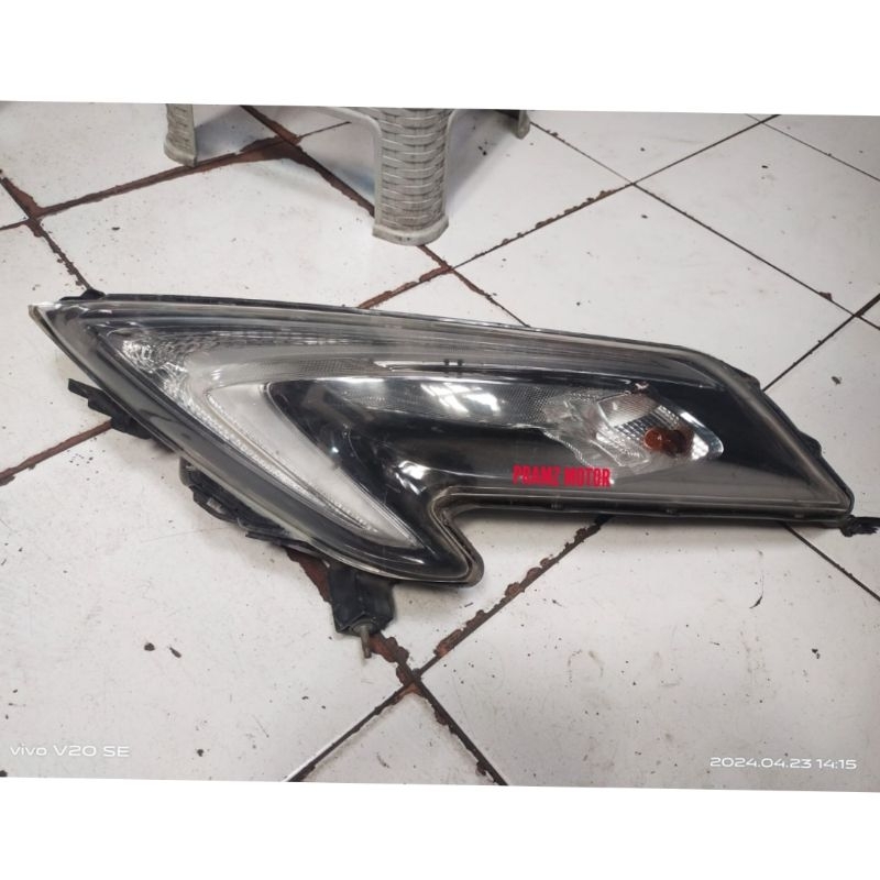 HEADLAMP NISSAN JUKE 2012-2016