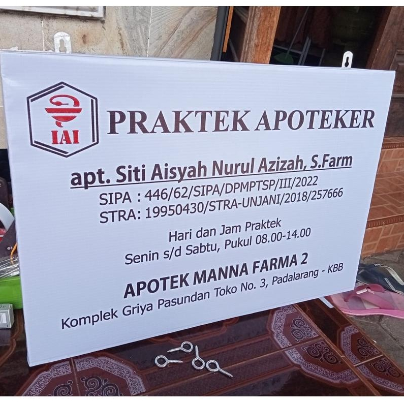 

BISA CUSTOME PAPAN NAMA APOTEK PAPAN NAMA ADVOKAT PRAKTEK APOTEKER SIZE 80x60cm