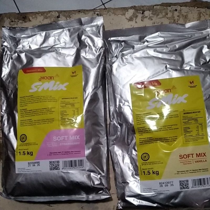 

ice cream soft Haan rasa vanila atau stroberi