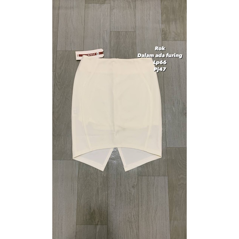 ROK WARNA CREAM SPAN