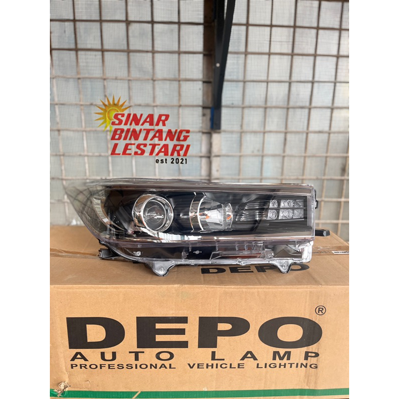 Lampu Depan / Head Lamp Toyota Innova Reborn Venturer ( thn 2017 - 2021 ) DEPO