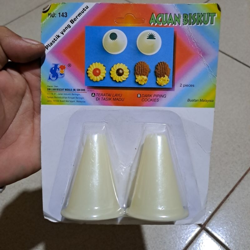 Acuan 143 • Cetakan Kue Kering • Cetakan Spuit Malaysia Isi 2 Pcs