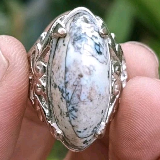 Cincin Batu Pancawarna Klawing