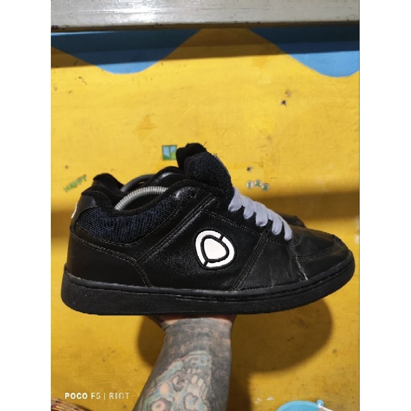 SEPATU CIRCA VINTAGE