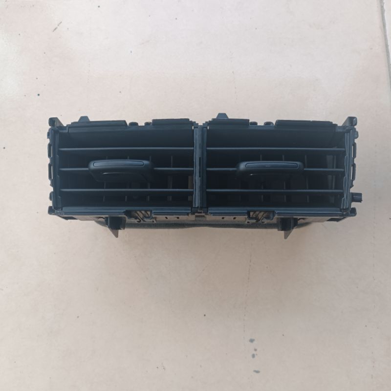 kisi kisi ac tengah yaris vios 2018 original