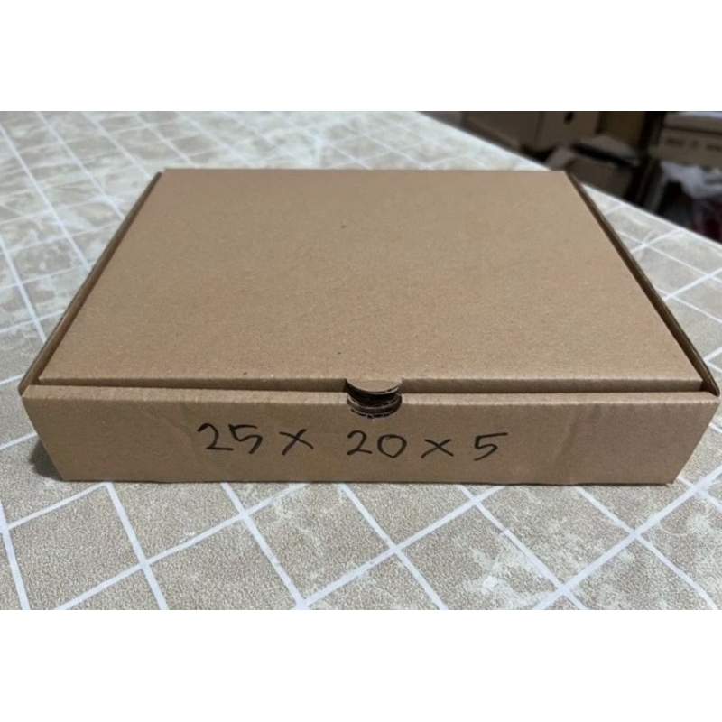 

bok die cut UK.20x25x5cm