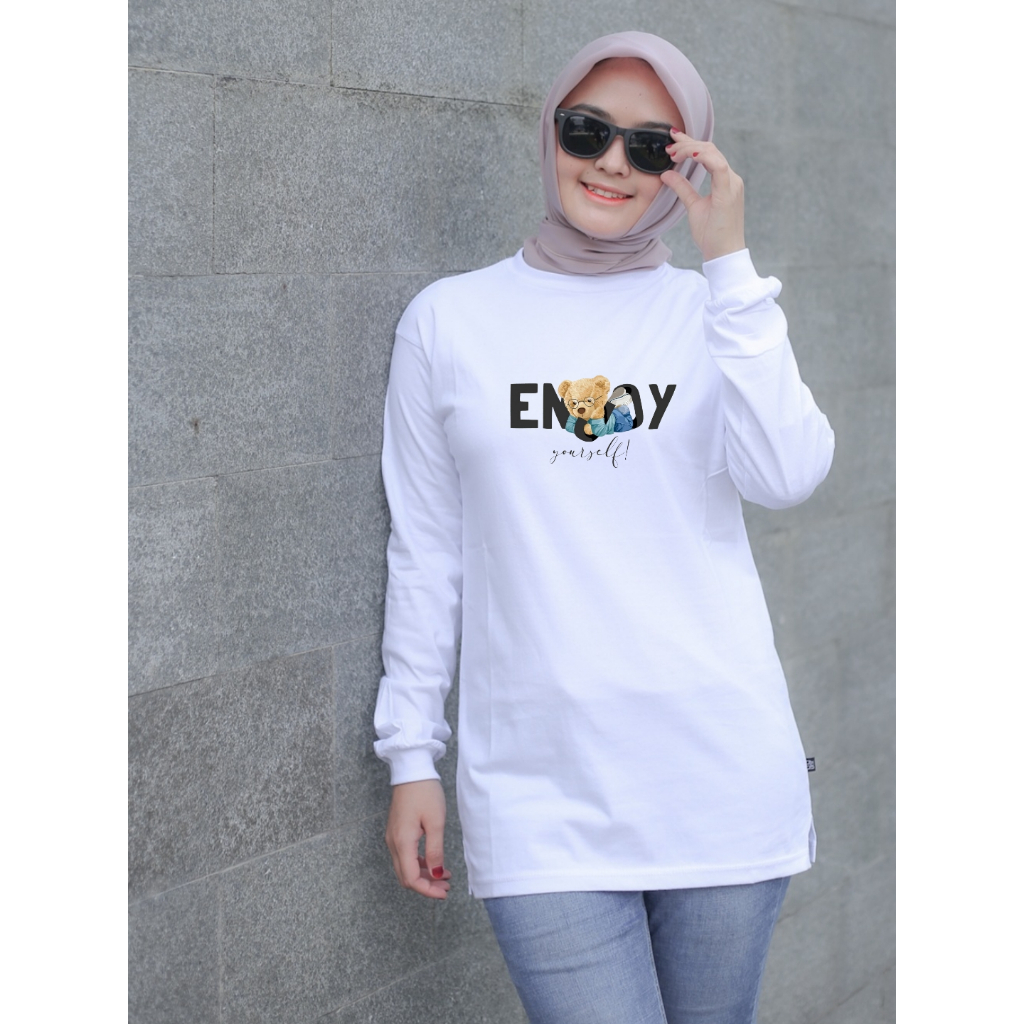 Kaos Putih Lengan Panjang Wanita