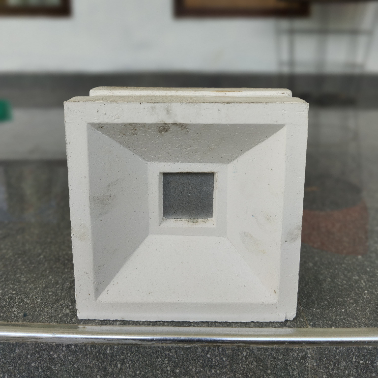 Cetakan Loster Angin Motif Lubang Satu Ukuran 20x20 Tebal 10cm