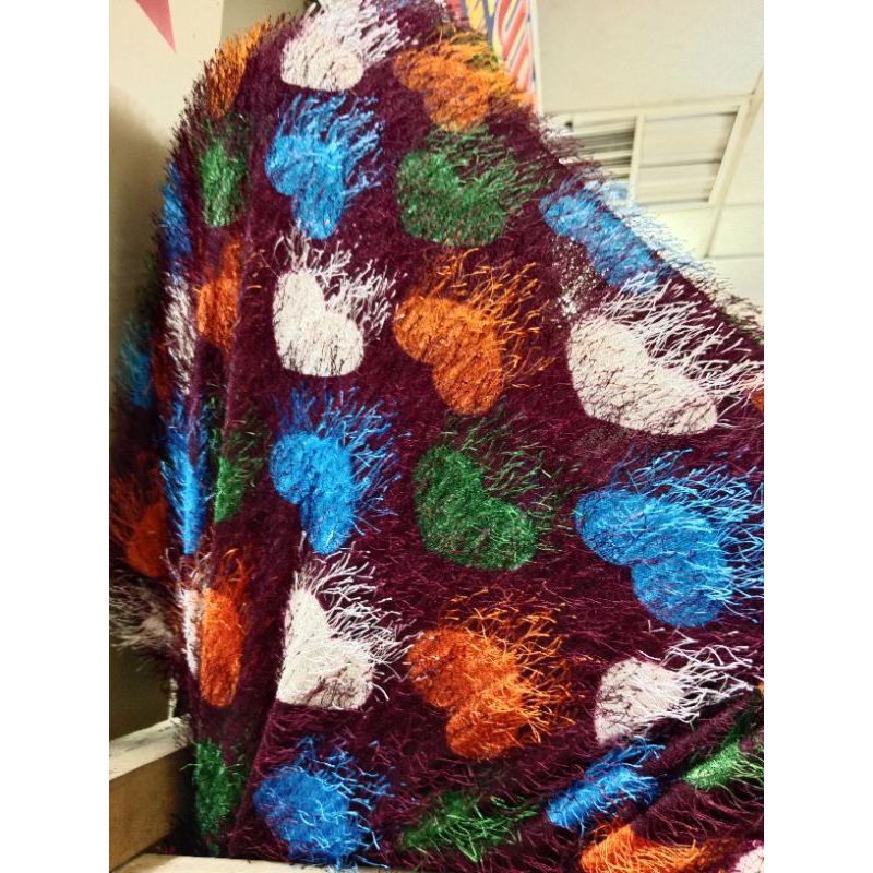 Kain Siffon Bulu_Bulu Rumbai motif Antik
