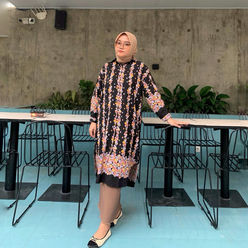 GEETA • Tunik import BKK / Tunik motif bunga warna hitam bangkok / Atasan wanita lengan panjang