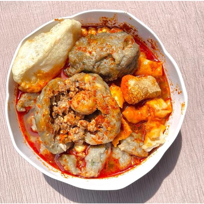 

Meroket Tomtomfood Bocirat Jumbo Beranak Isi Bakso dan Cincang Sapi