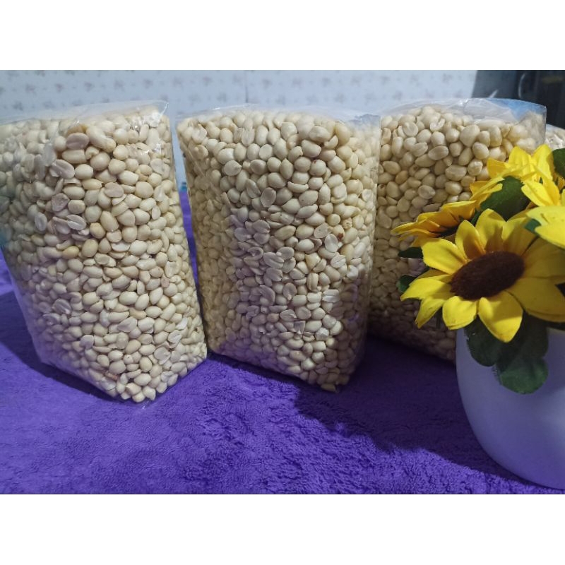 Kacang Kupas Kecil ukuran 61/71 1 Kg / Kacang Kupas / Kacang Tanah