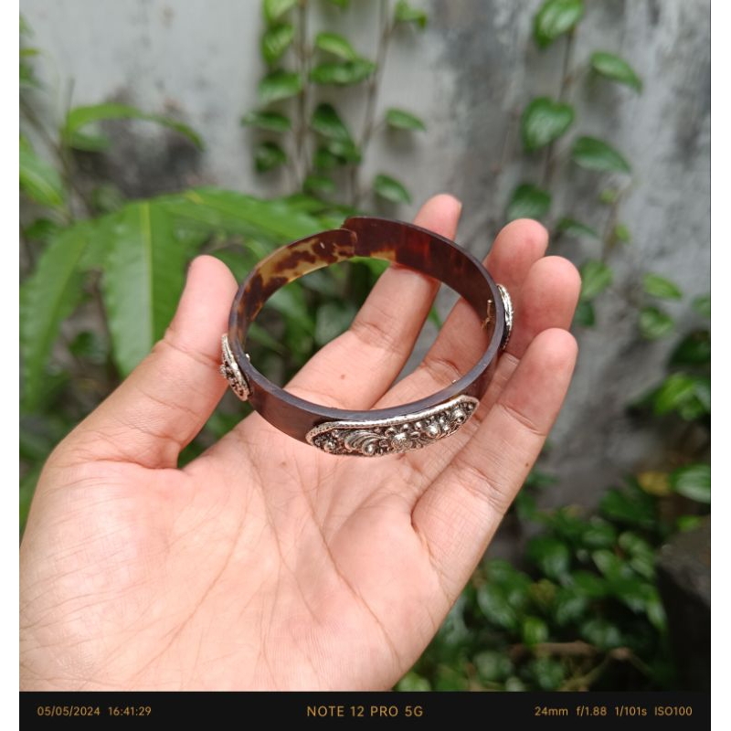 gelang pondok hiasan kuningan lapis perak bakar