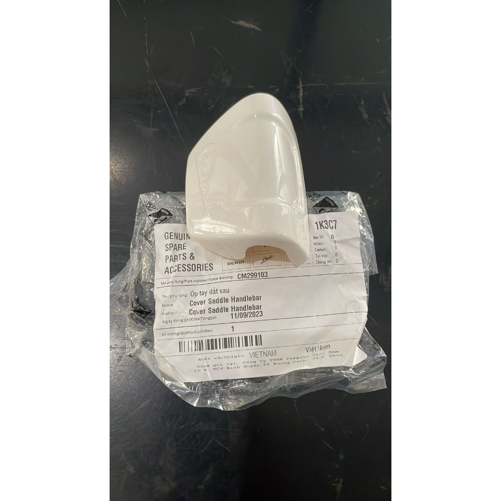 Sparepart Vespa Cover behel Sprint X Justin Bieber Original