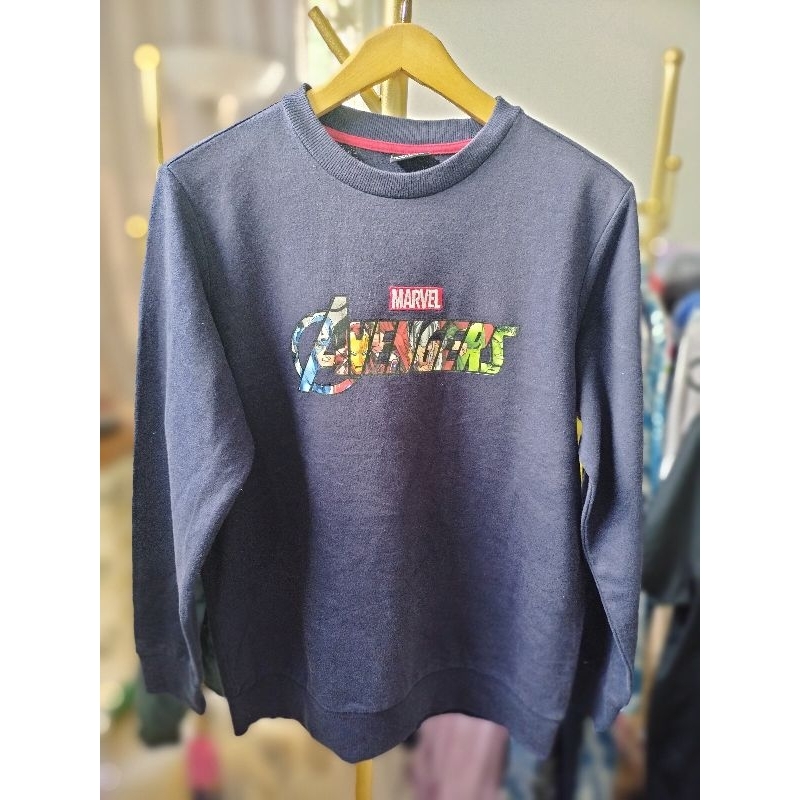 Sweater Preloved Marvel Asli