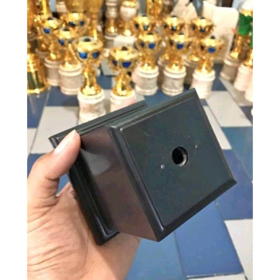 Tatakan piala dudukan piala w4