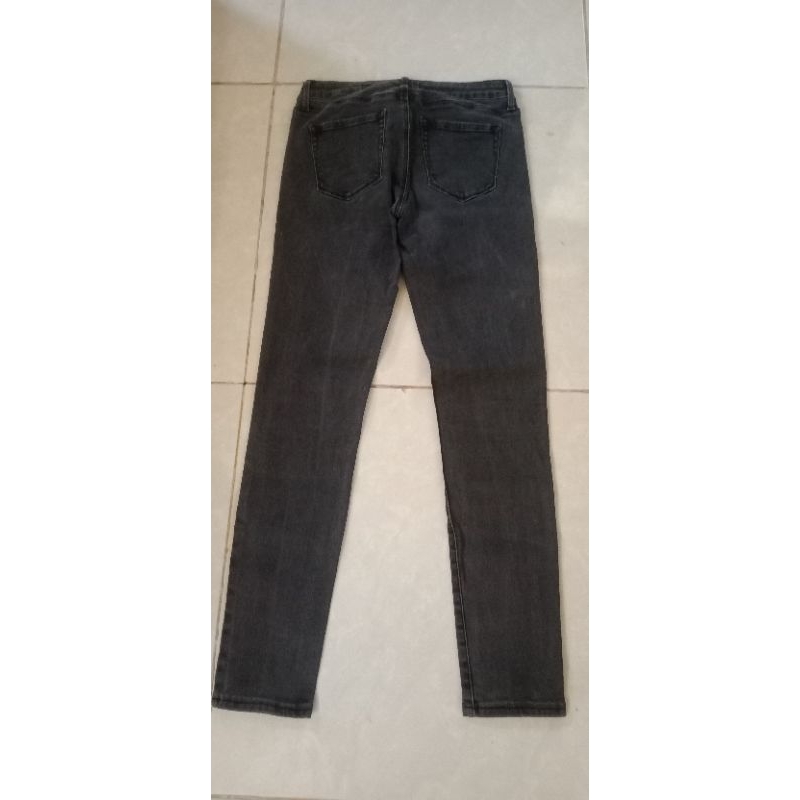 celana jeans uniqlo