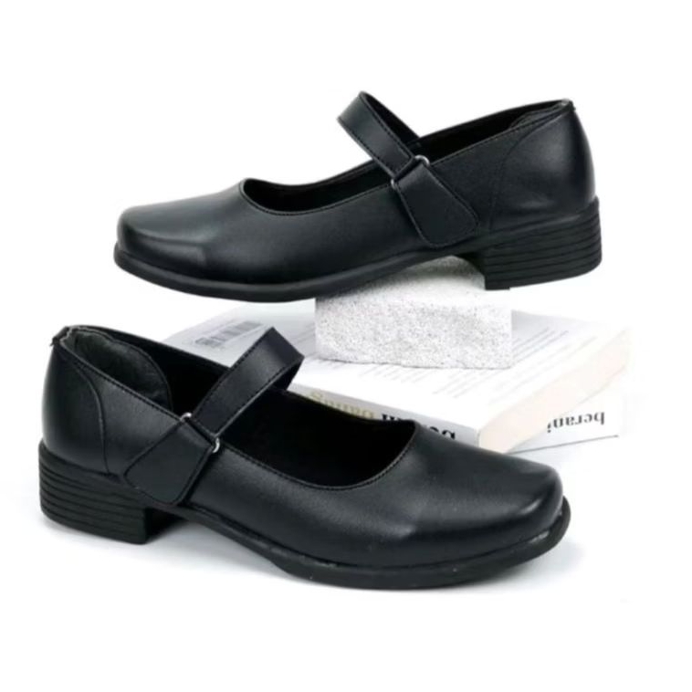 Sepatu wanita hitam sekolah pengibar bendera paskib model hak
