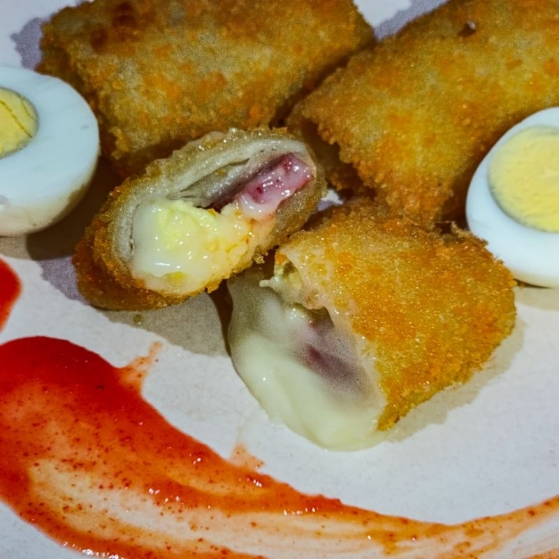 

Risoles mayo Frozen isi smoked beef,telor,mayo/isi 6 besar