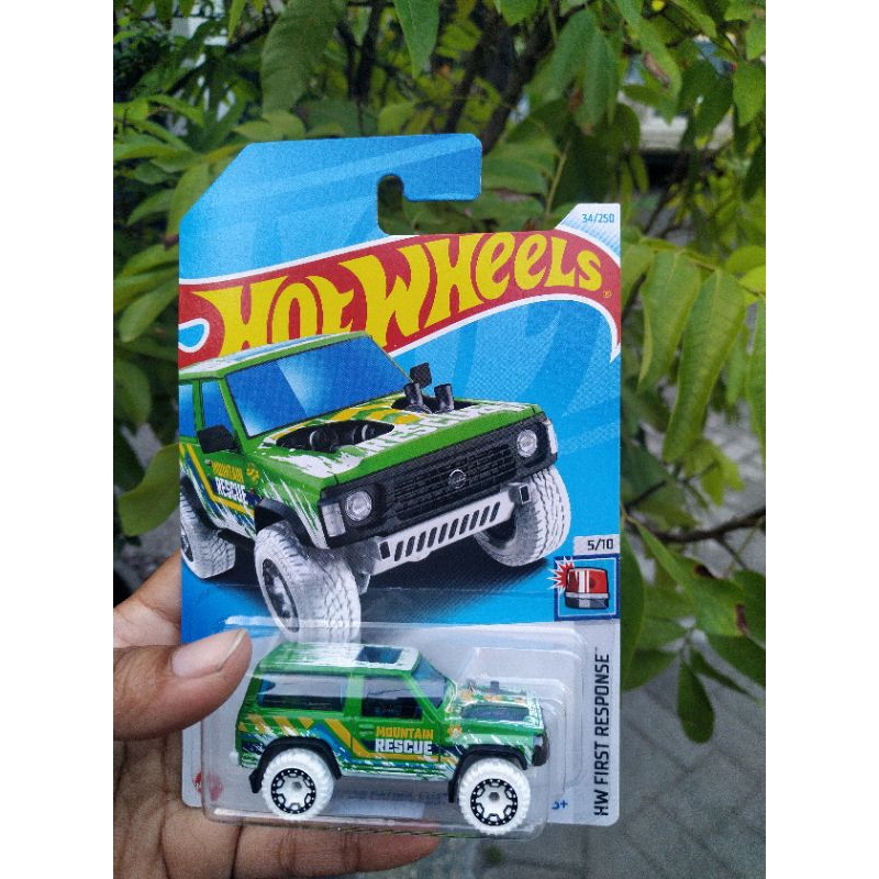 Hot wheels NISSAN PATROL CUSTOM