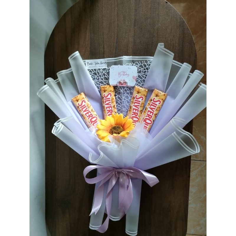 

BUKET COKLAT SILVERQUEEN 4pcs