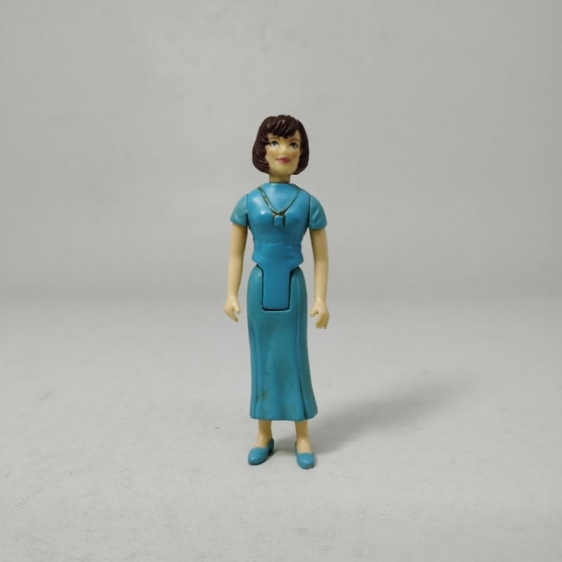 Figure Cewek Baju Biru D