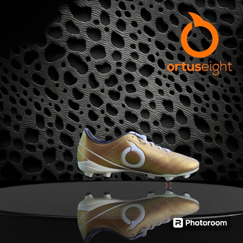 Sepatu Bola Ortuseight Gold&White