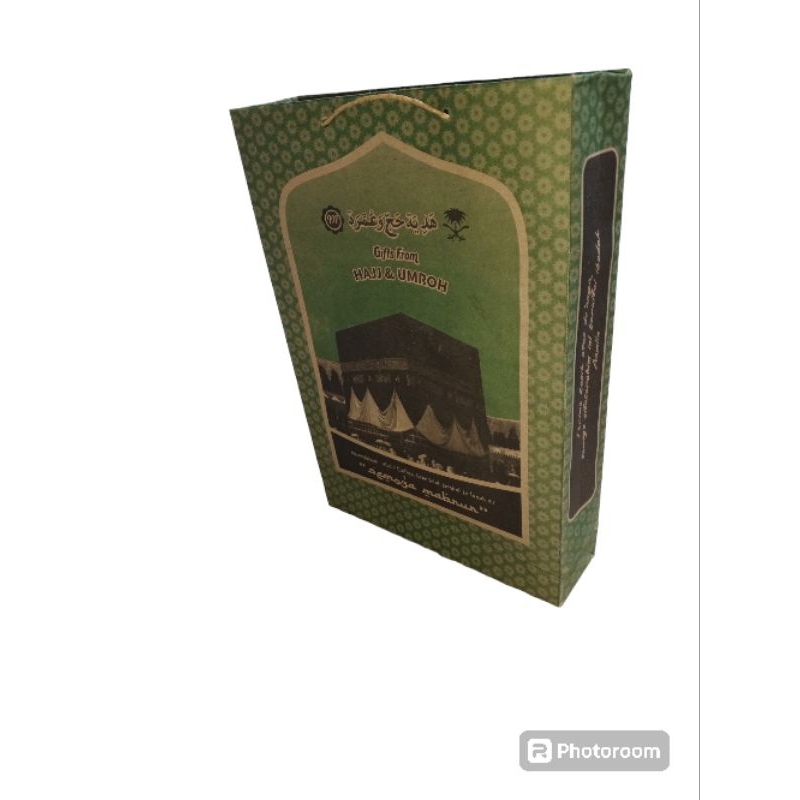 

paper bag oleh oleh haji dan umroh..