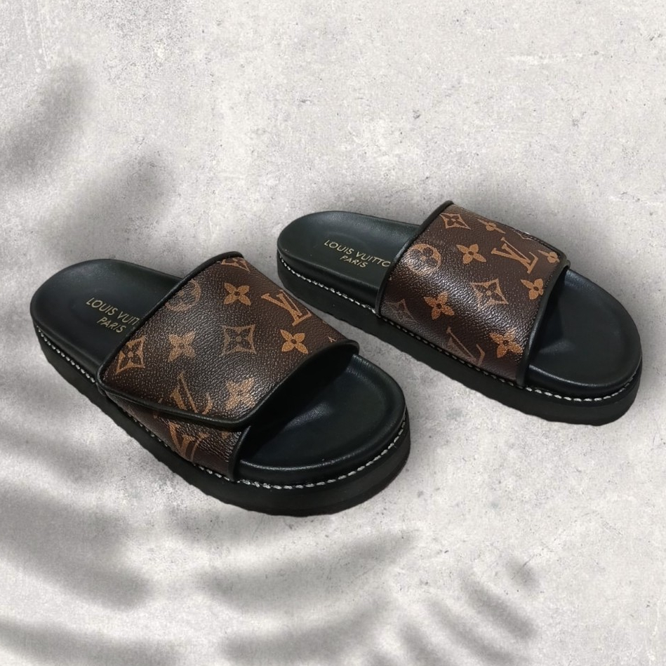 HIMURA_Sandal Pria LVI Kokop Slide Perekat Kekinian Elegant