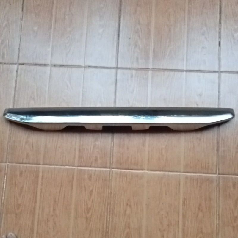 garnis list trunk lid pintu bagasi belakang Suzuki APV original