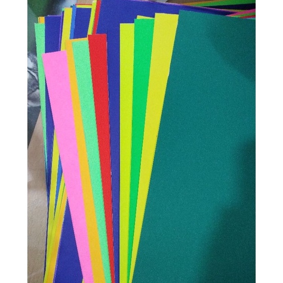 

Lagi Ramai Kertas karton warna sejenis asturo 1 lembar mix warna 2x3 cm