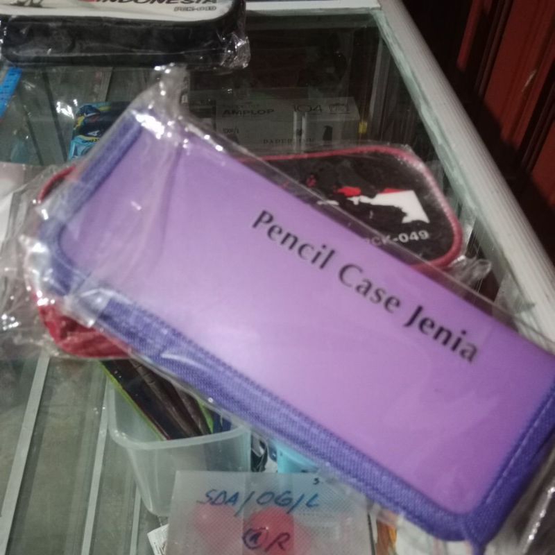 

kotak pensil