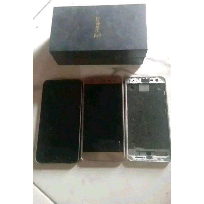 Asus Zenfon 3 ( Ze520kl )