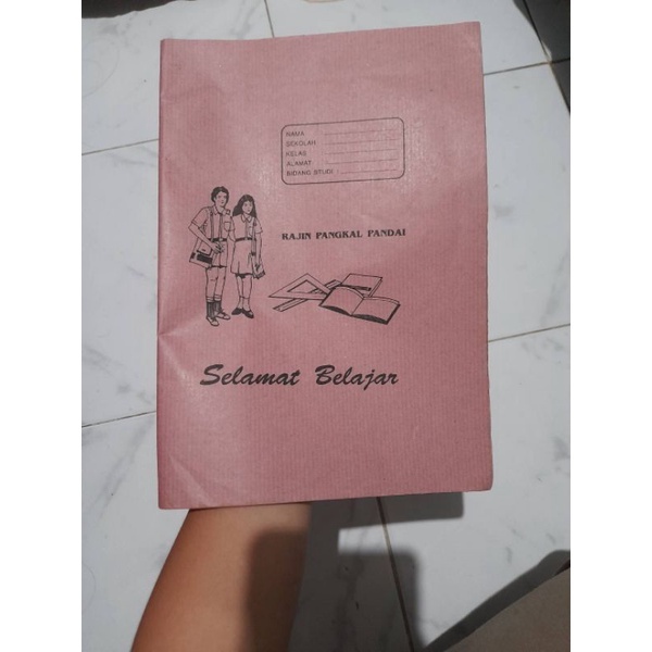 

( 1pack isi 95 lembar) Sampul Kertas Jadi Buku Tulis / Sampul Coklat