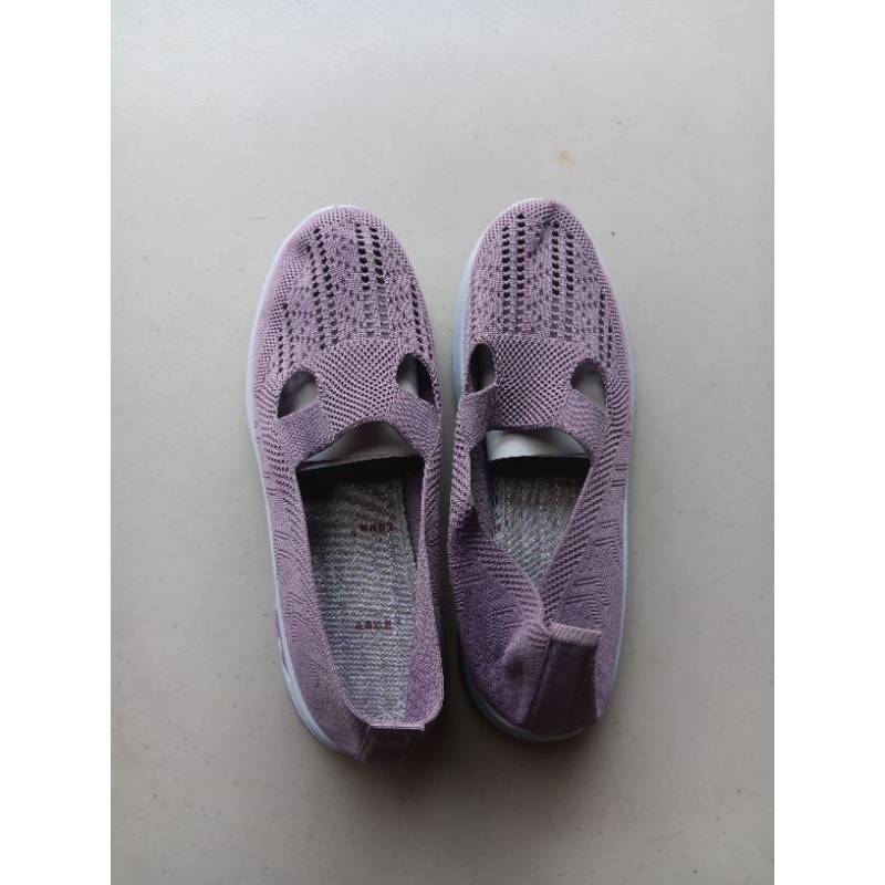 Sepatu slip on sneakers wanita sepatu wanita