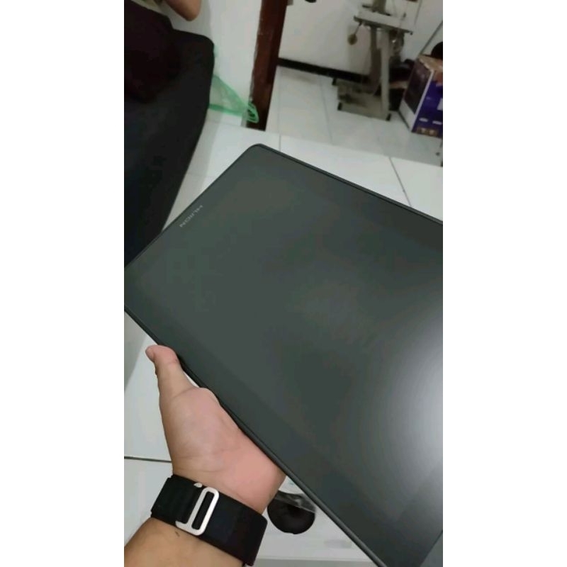display Pen Huion Kamvas 13 Pesanan fullset mulus ada bekas pakai di antiglare