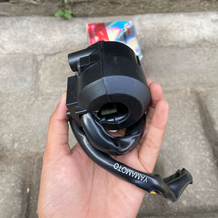 SAKLAR HOLDER TOMBOL STATER BAGIAN KANAN HONDA MEGAPRO NEW MEREK YAMAMOTO